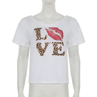 Leopard Print Love Graphic Off Shoulder Crop Top — dettaglio del tessuto