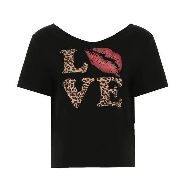 Leopard Print Love Graphic Off Shoulder Crop Top — vista frontale