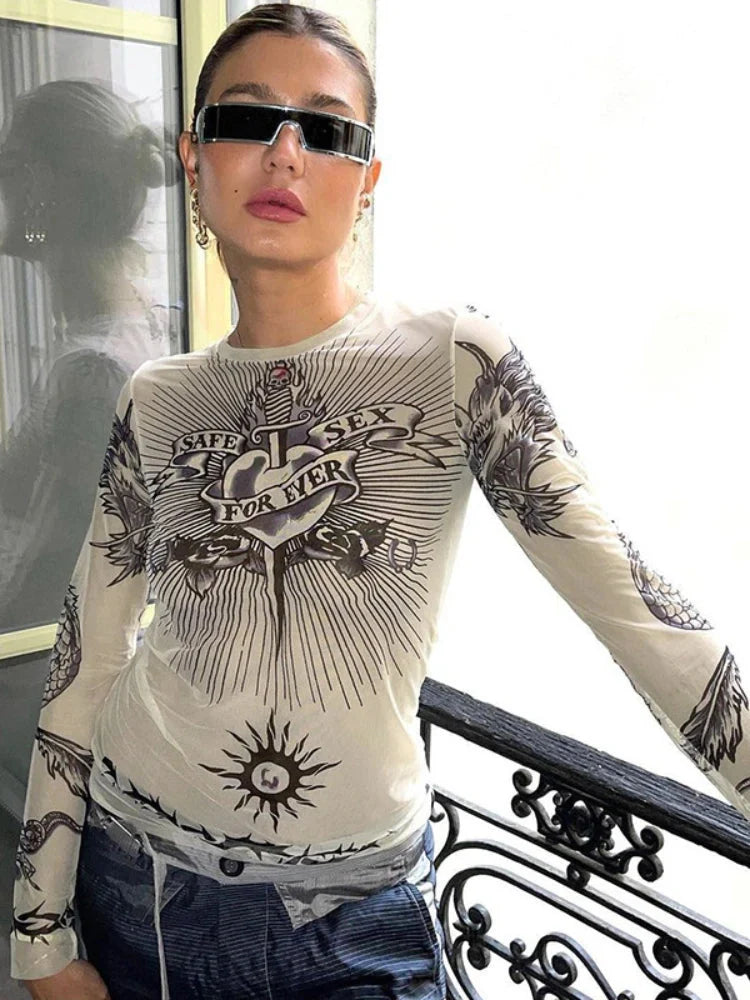 Life Advice Long Sleeve Mesh Top — dettaglio della stampa