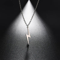 Lightning Pendant Necklace — vista completa