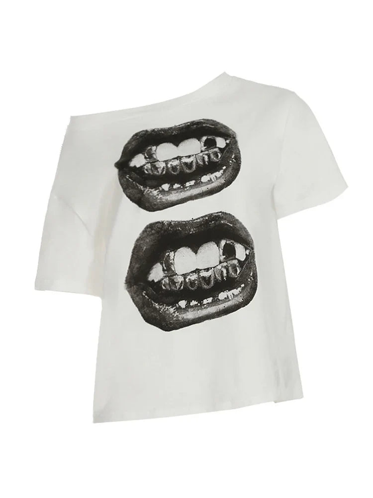 Lippy Lips Graphic Off Shoulder Top — vista laterale