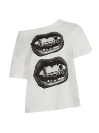 Lippy Lips Graphic Off Shoulder Top — vista laterale