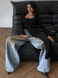 Long Sleeve High Slit Black Dress — in alternativa