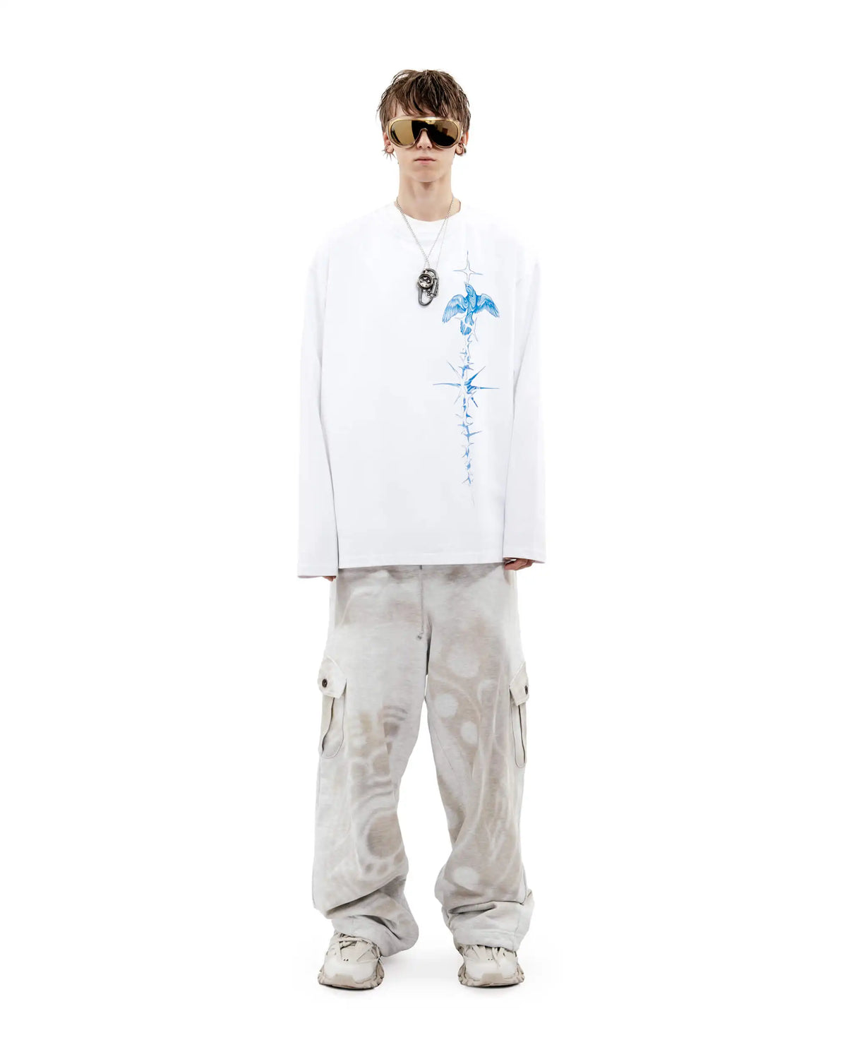 Long Sleeve Holy Graphic Top T Shirt — vista laterale