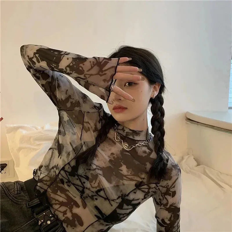 Long Sleeve Printed Mesh Top — vista frontale