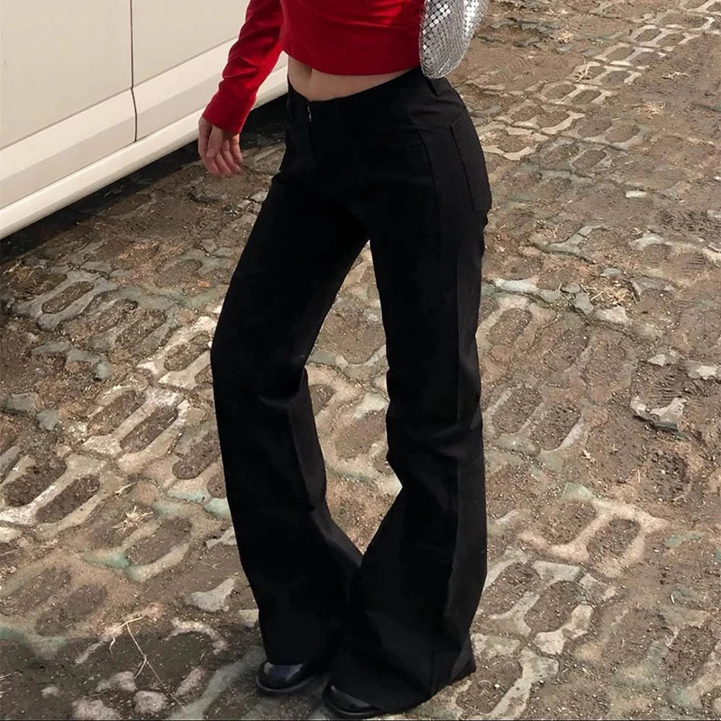 Low Waist Black Flare Jeans — vista frontale