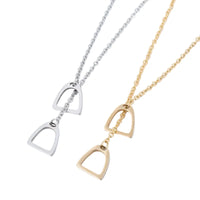 Lucky Horseshoe Overlap Pendant Necklace — in alternativa