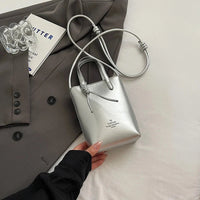 Mini Leather Crossbody Handbag — vista posteriore