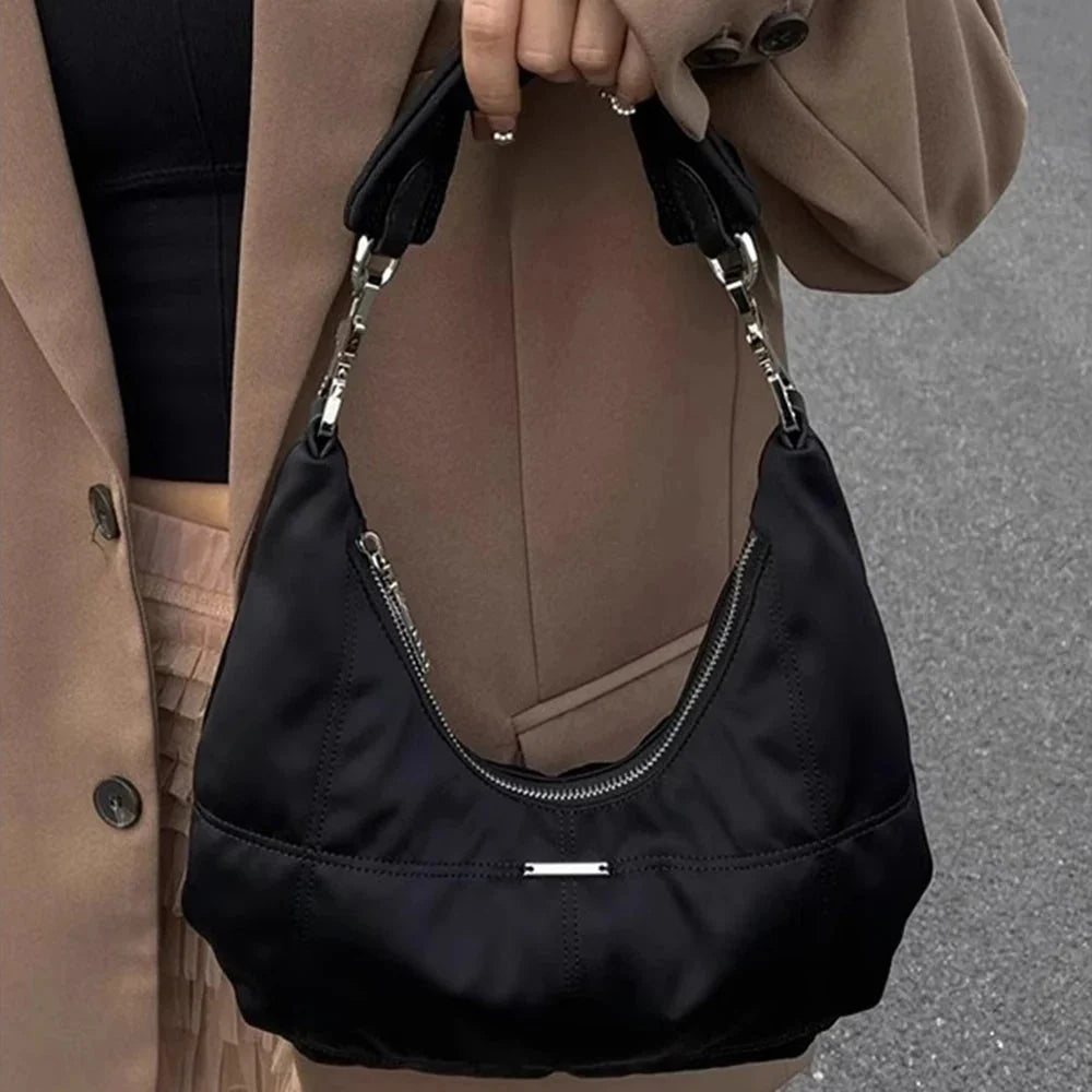 Mini Purse Crescent Handbag — vista posteriore