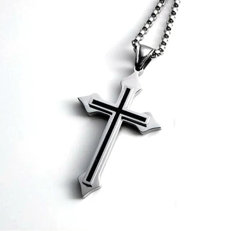Minimalist Cross Pendant Necklace — in alternativa