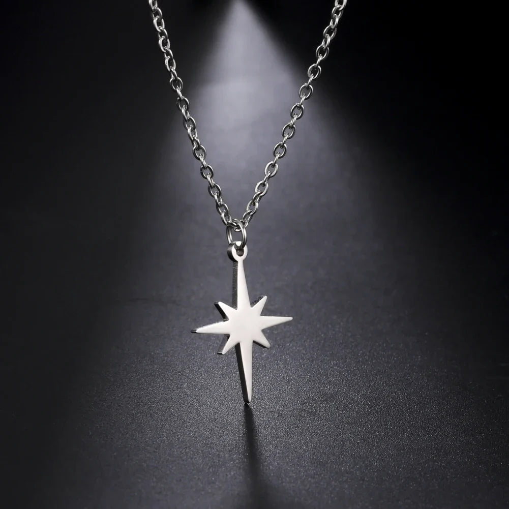 North Star Pendant Necklace — dettaglio