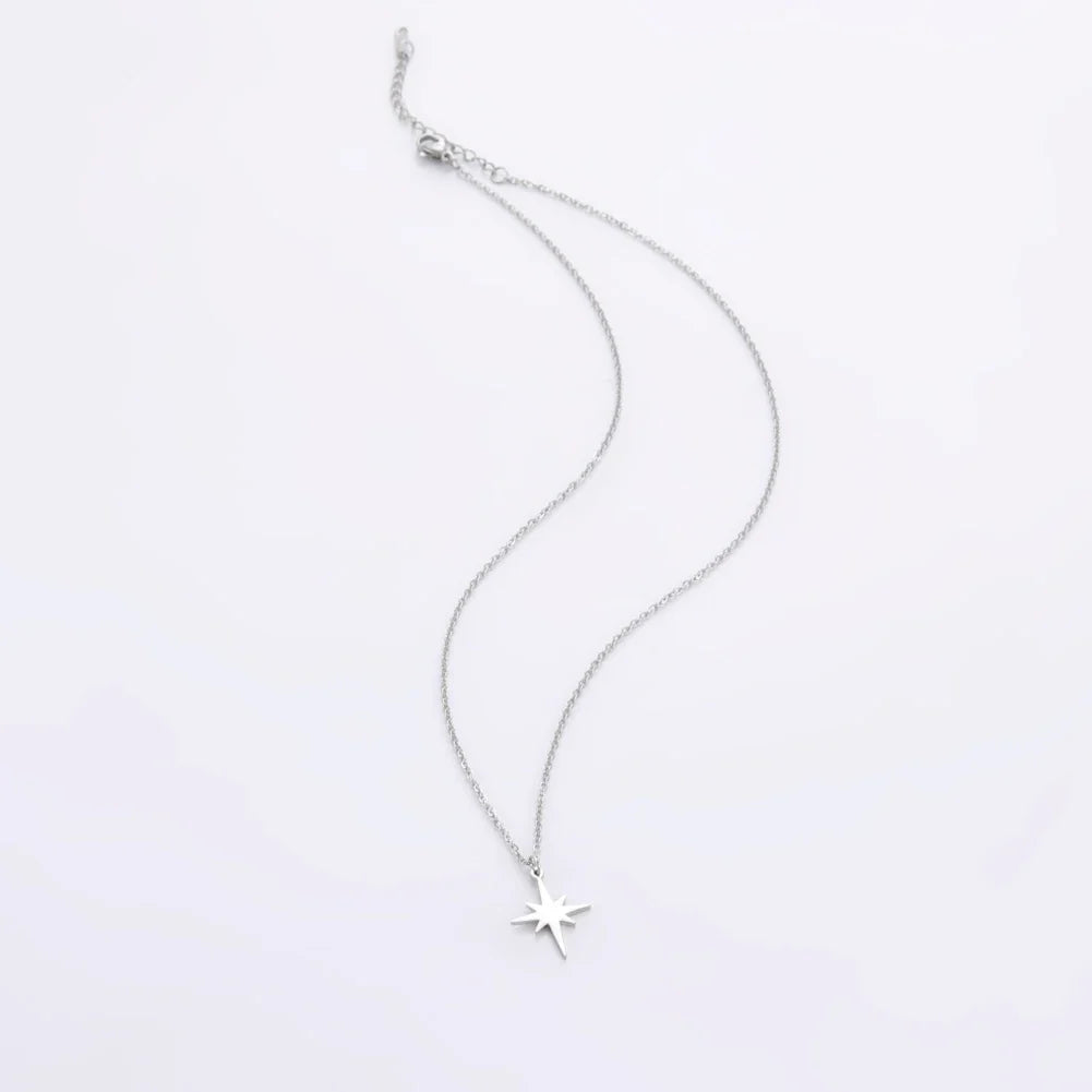 North Star Pendant Necklace — in alternativa
