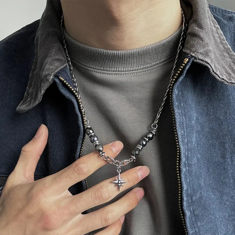 Obsidian Star Pendant Necklace — dettaglio