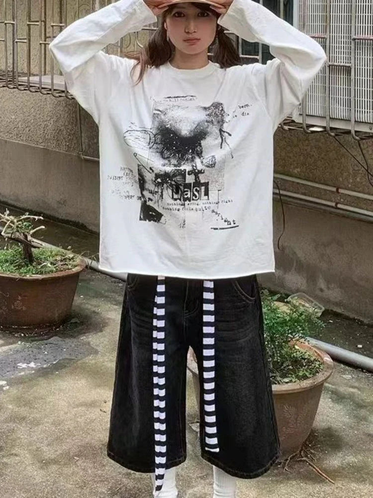 Obtuse Long Sleeve Graphic Top — vista posteriore