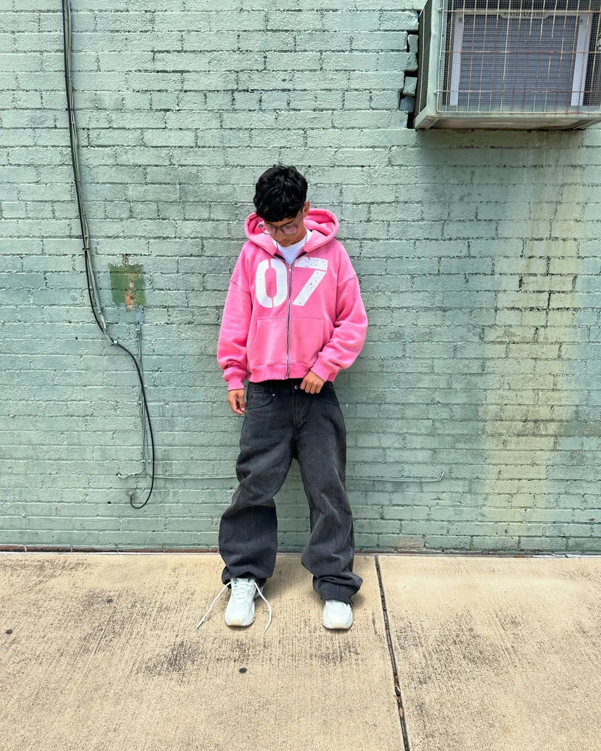 Oversized 07 Zip Up Hoodie — vista posteriore