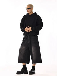 Oversized Black Long Jorts — dettaglio della stampa