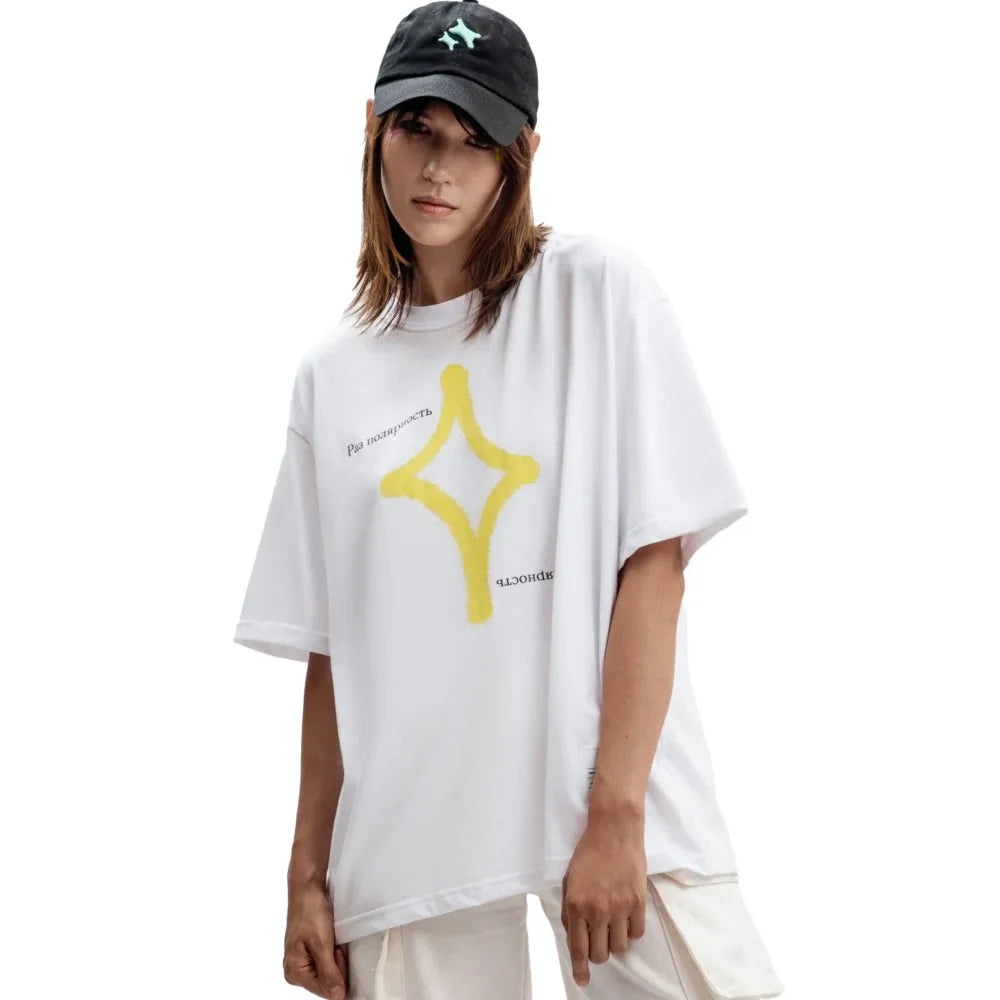 Oversized Star Graphic T Shirt — vista laterale