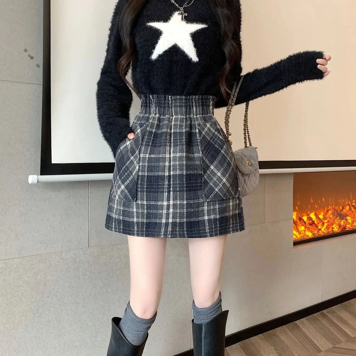 Plaid Pocketed High Waist Mini Skirt — in alternativa
