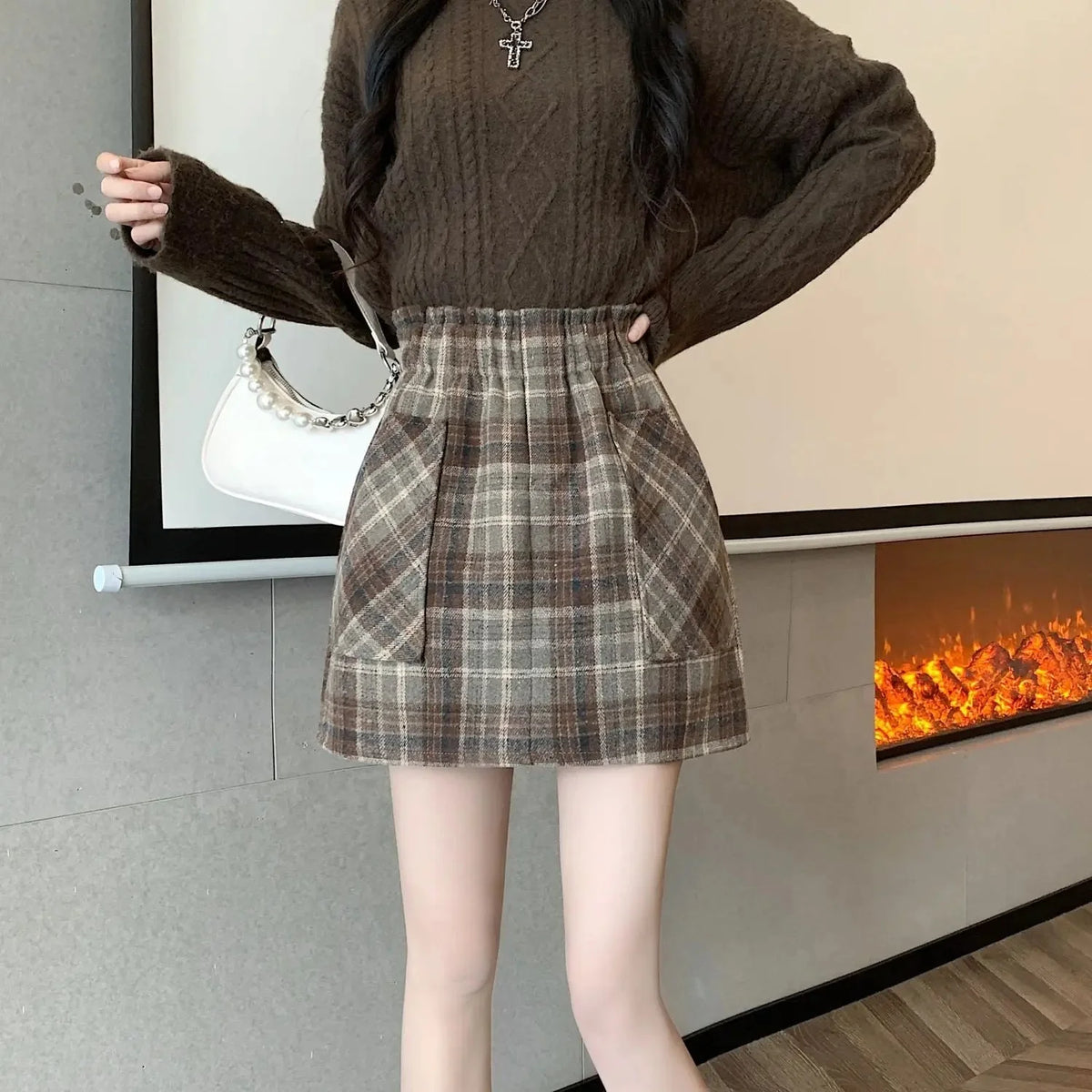 Plaid Pocketed High Waist Mini Skirt — dettaglio del tessuto