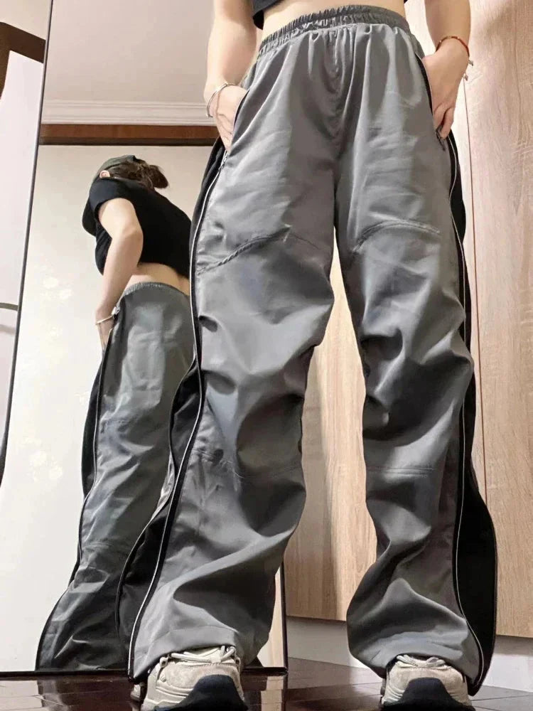 Parachute Track Pants Joggers — dettaglio della stampa