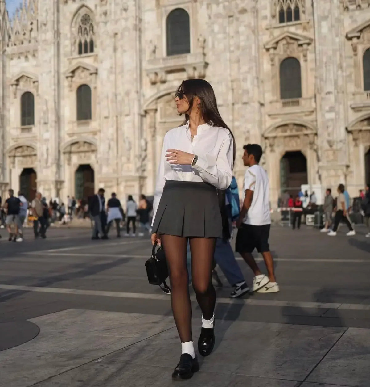 Pleated Mid Waist Mini Skirt — in alternativa