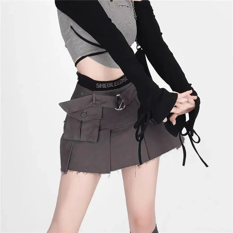 Pleated SBU Cargo Mini Skirt — vista laterale
