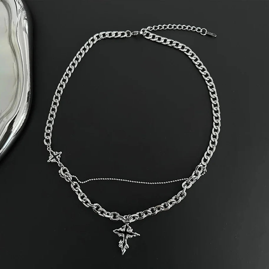 Punk Black Flame Cross Necklace — vista completa