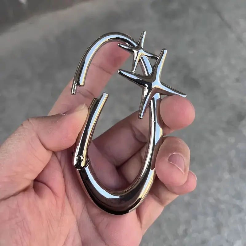 Punk Metal Star Oval Carabiner Keychain — in alternativa