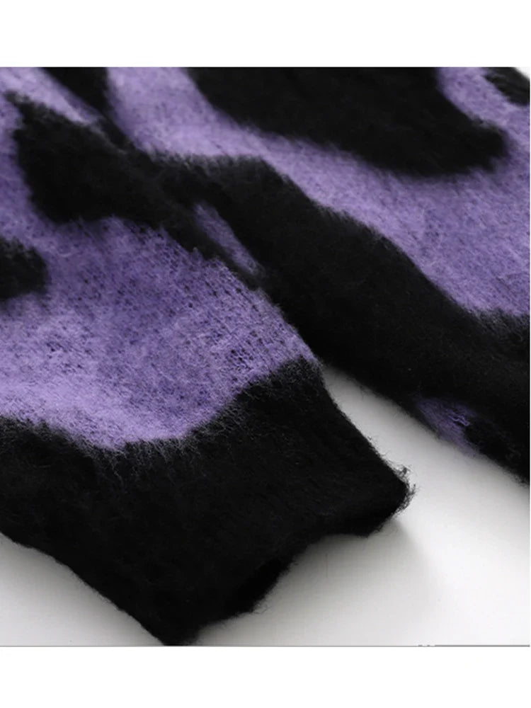 Purple Cow Patch Knitted Sweater — dettaglio