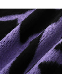 Purple Cow Patch Knitted Sweater — dettaglio della stampa