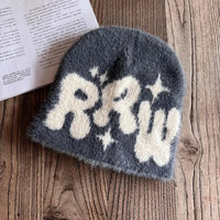RRW Fuzzy Graphic Beanie — dettaglio