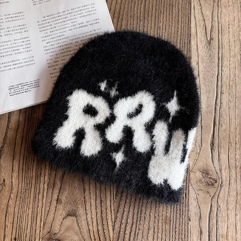 RRW Fuzzy Graphic Beanie — dettaglio