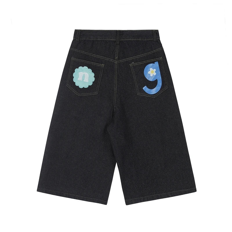 Rainbow Letter Baggy Jean Shorts Jorts — dettaglio del tessuto