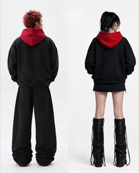Red Hood Oversized Black Metal Clasp Hoodie — dettaglio della stampa