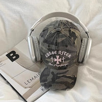 Retro Cross Camo Baseball Cap — vista completa