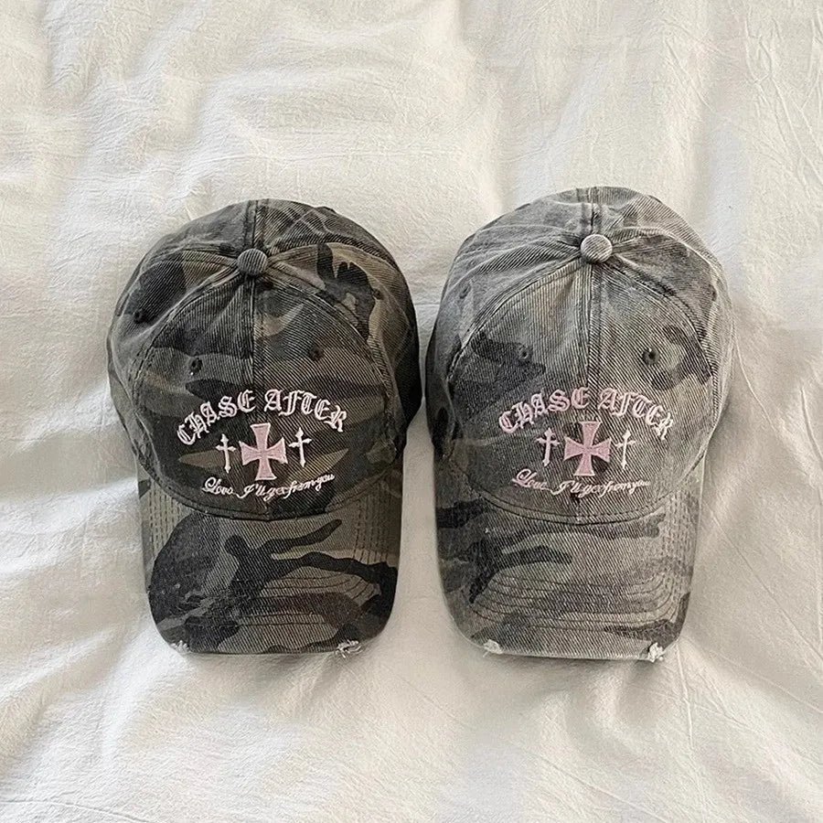 Retro Cross Camo Baseball Cap — vista posteriore