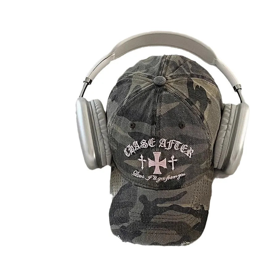 Retro Cross Camo Baseball Cap — dettaglio