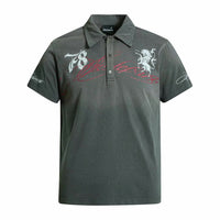 Retro Distressed Letter Graphic Polo Shirt — vista frontale