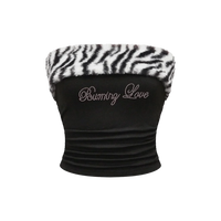 Rhinestone "Burning Love" Animal Print Crop Top — dettaglio