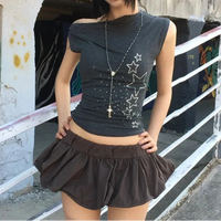 Rhinestone Star Graphic Off Shoulder Baby Tee — dettaglio della stampa