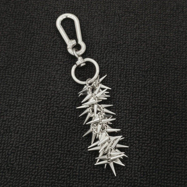 Rivet Charm Belt Loop Keychain — vista frontale