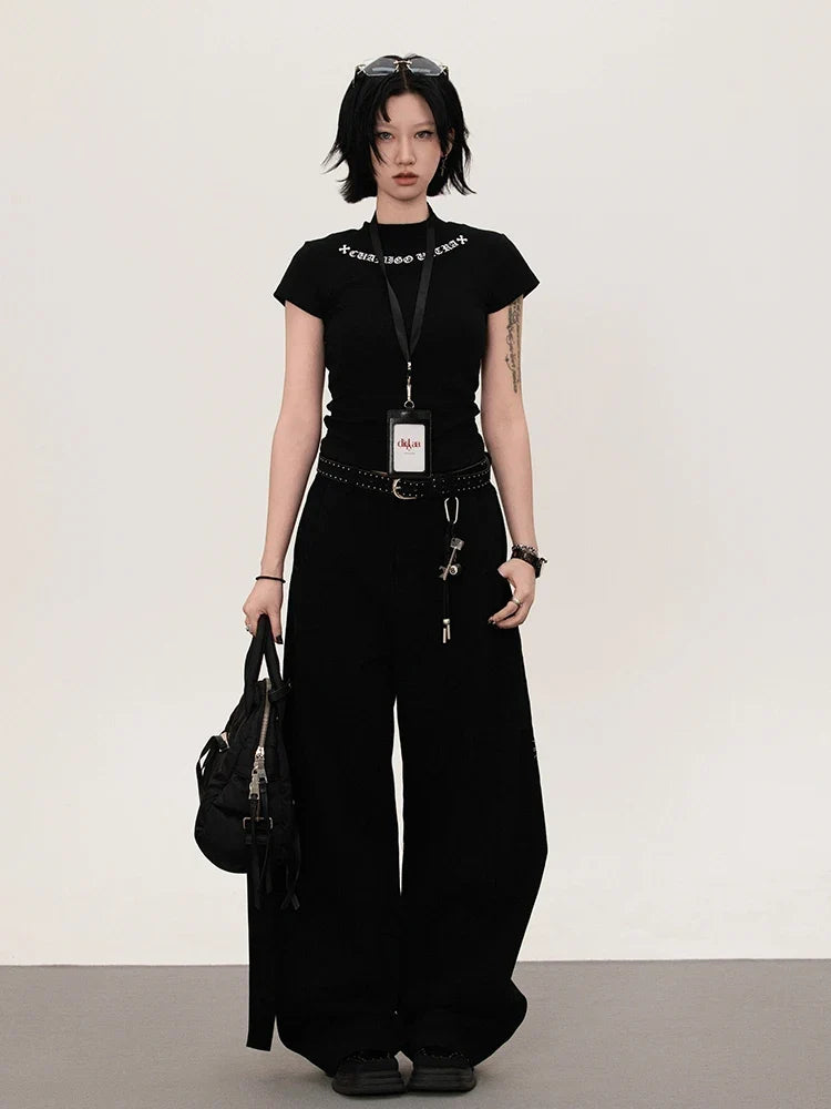 Rose Floral Embroidered Black Baggy Jeans — in alternativa