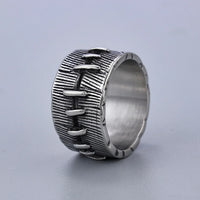 Rough Stitching Ring — dettaglio