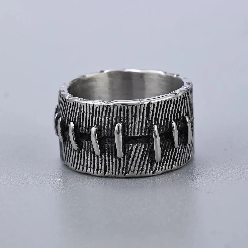 Rough Stitching Ring — vista frontale