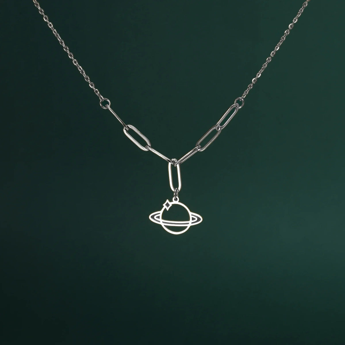 Saturn Planet Pendant Necklace — dettaglio della stampa