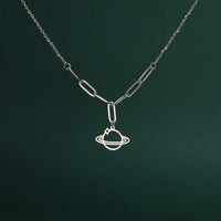 Saturn Planet Pendant Necklace — dettaglio della stampa
