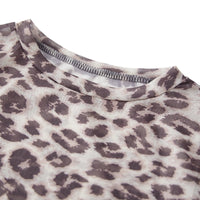Sheer Mesh Leopard Print Graphic Long Sleeve Top — vista laterale
