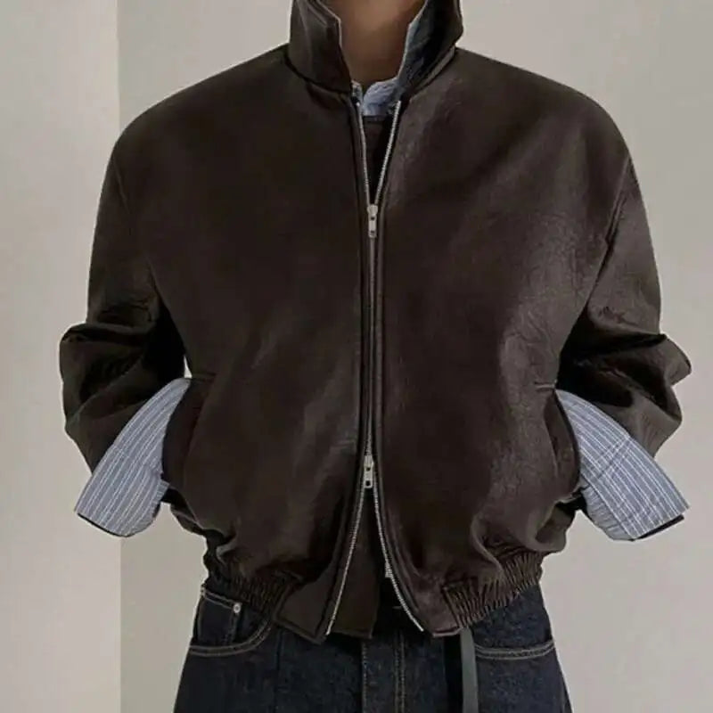 Short Essentials Zip Up Faux Leather Jacket — dettaglio della stampa