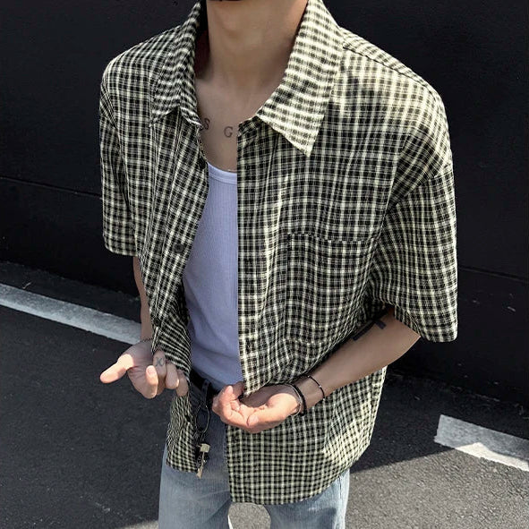 Short Sleeve Plaid Button Down Shirt — vista posteriore