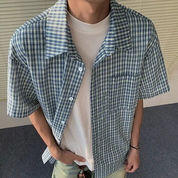 Short Sleeve Plaid Button Down Shirt — vista frontale